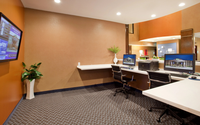 photo 5 of Holiday Inn Express & Suites St Louis Airport by IHG