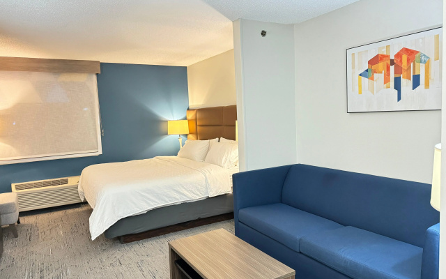 photo 4 of Holiday Inn Express Hotel & Suites St. Paul-Woodbury by IHG
