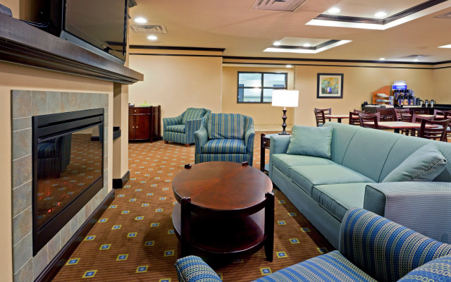 photo 2 of Holiday Inn Express Hotel & Suites Syracuse North - Cicero by IHG