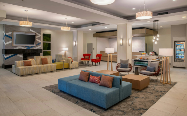 photo 2 of Holiday Inn Express & Suites Tacoma Downtown