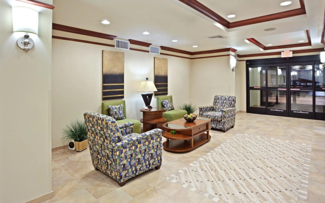 photo 2 of Holiday Inn Express Hotel & Suites Vancouver Mall by IHG