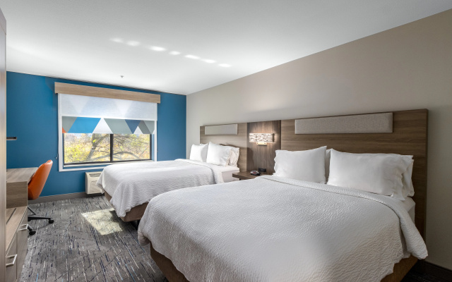 photo 4 of Holiday Inn Express Hotel & Suites Vancouver Mall by IHG