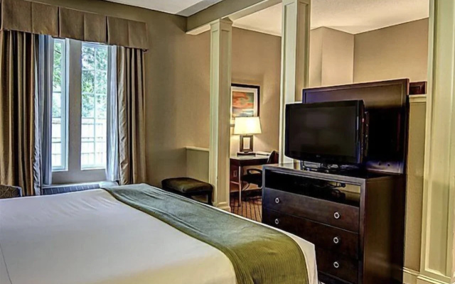 photo 4 of Holiday Inn Express Hotel & Suites Wallace-Hwy 41