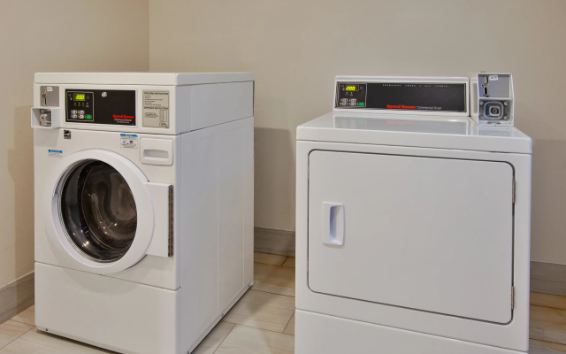 photo 5 of Holiday Inn Express Hotel & Suites Warrenton by IHG