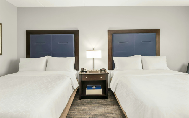 photo 4 of Holiday Inn Express & Suites Wilmington-Newark by IHG