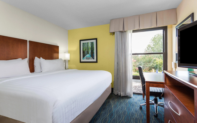 photo 3 of Holiday Inn Express Hotel & Suites Wilmington-University Ctr by IHG