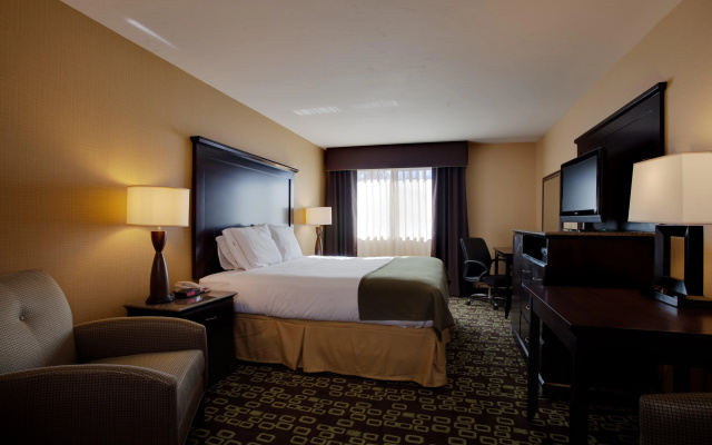 photo 5 of Holiday Inn Express & Suites Woodland Hills by IHG