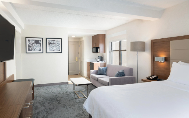 photo 4 of Holiday Inn Express & Suites Boston - Cambridge by IHG