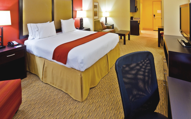 photo 5 of Holiday Inn Express Hotel and Suites Nashville-Opryland by IHG