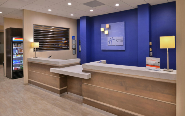 photo 2 of Holiday Inn Express & Suites Pasadena - Los Angeles by IHG