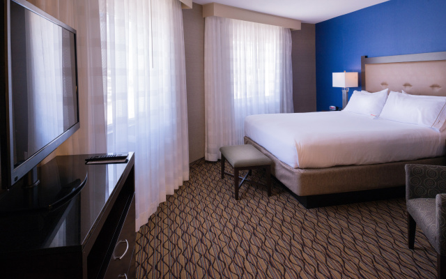 photo 4 of Holiday Inn Express & Suites Pasadena - Los Angeles by IHG