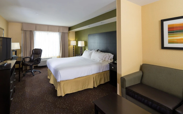 photo 2 of Holiday Inn Express Detroit North - Troy