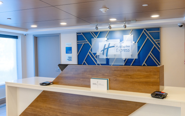 photo 2 of Holiday Inn Express Hotel of Neptune by IHG