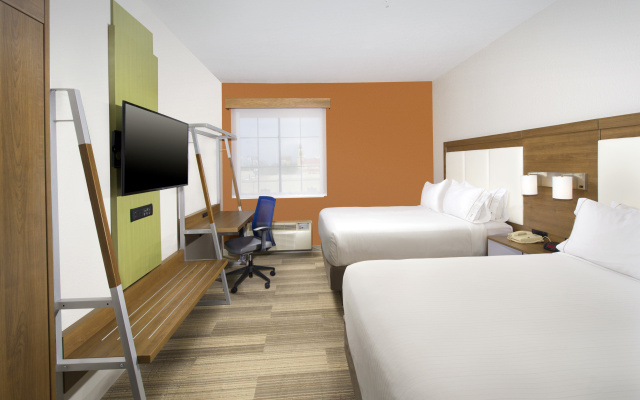 photo 5 of Holiday Inn Express & Suites San Antonio-Dtwn Market Area by IHG
