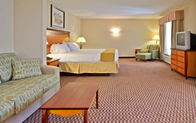 photo 3 of Holiday Inn Express & Suites Birmingham - Inverness 280