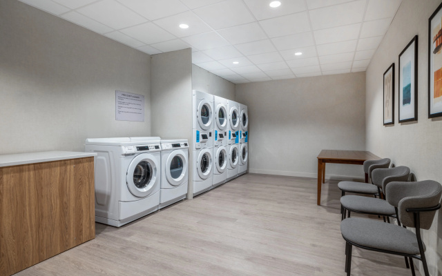 photo 4 of Staybridge Suites Chicago O'Hare - Rosemont by IHG