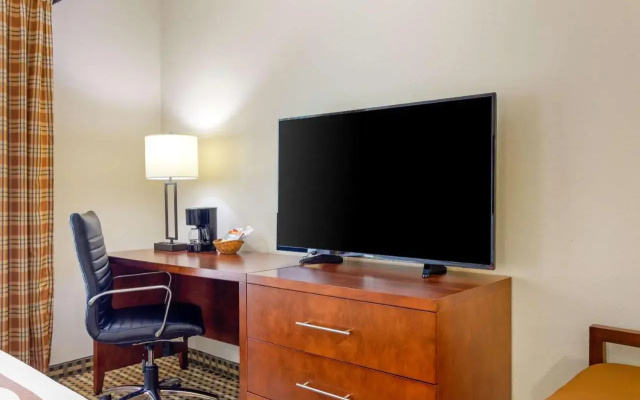 photo 4 of Quality Inn & Suites Decatur - Atlanta East