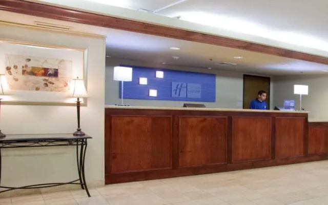 photo 2 of Holiday Inn Express Hotel & Suites Denver - Aurora