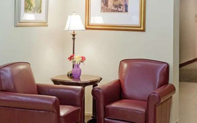 photo 3 of Holiday Inn Express Hotel & Suites Denver - Aurora
