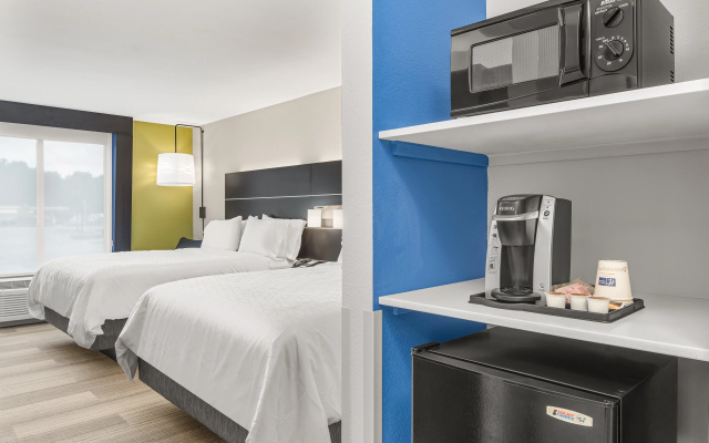 photo 4 of Holiday Inn Express Hotel & Suites Hardeeville - Hilton Head