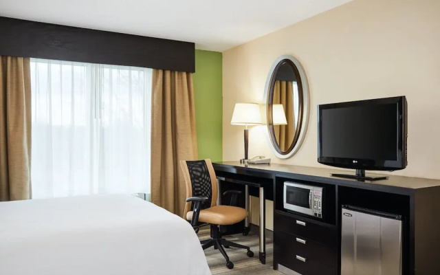 photo 4 of Holiday Inn Express & Suites I-26 & US 29 at Westgate Mall