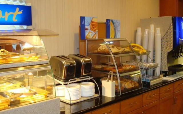 photo 5 of Holiday Inn Express Hotel & Suites Omaha-Southwest
