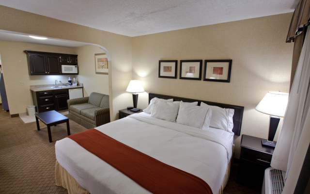 photo 4 of Holiday Inn Express Plymouth