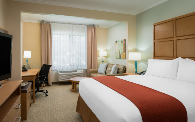 photo 3 of Holiday Inn Express & Suites Santa Clara-Silicon Valley by IHG