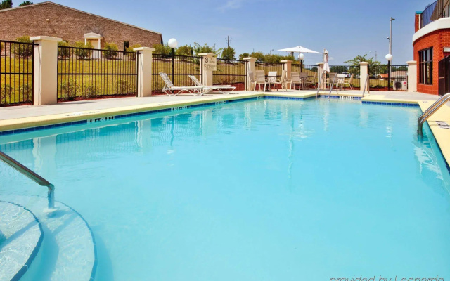 photo 4 of Holiday Inn Express Selma