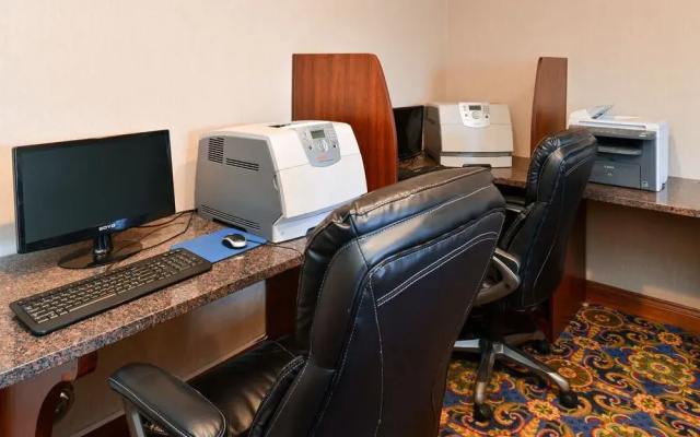 photo 3 of Holiday Inn Express Hotel & Suites Southfield Detroit
