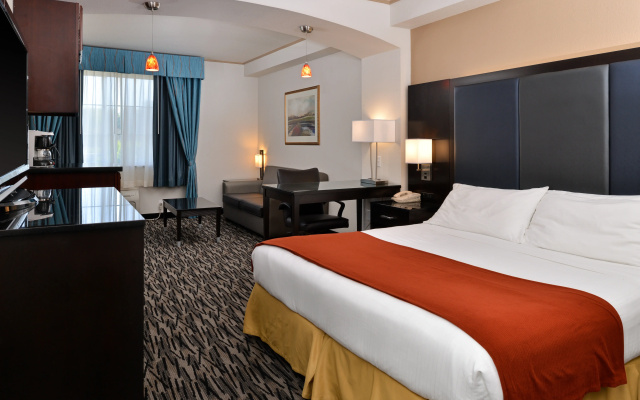 photo 4 of Holiday Inn Express & Suites Tacoma South - Lakewood by IHG