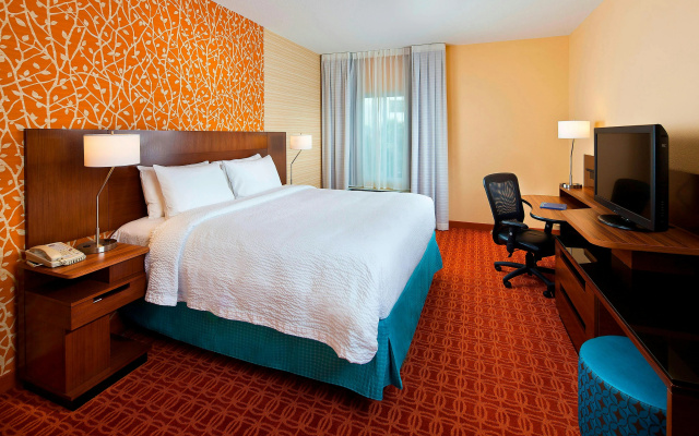 photo 3 of Fairfield Inn & Suites by Marriott Houston Hobby Airport.