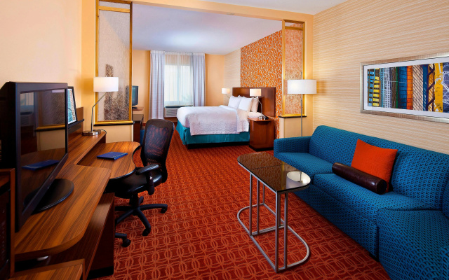 photo 5 of Fairfield Inn & Suites by Marriott Houston Hobby Airport.