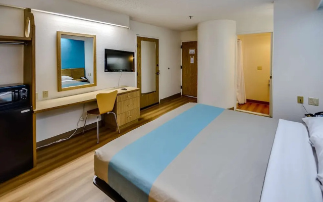photo 4 of Holiday Inn Express Houston-i-10 W