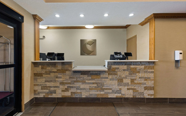 photo 2 of Comfort Inn Huntington Near University