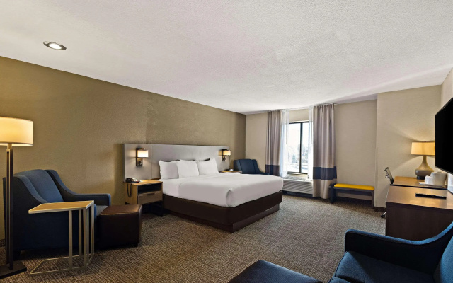 photo 3 of Comfort Inn Huntington Near University