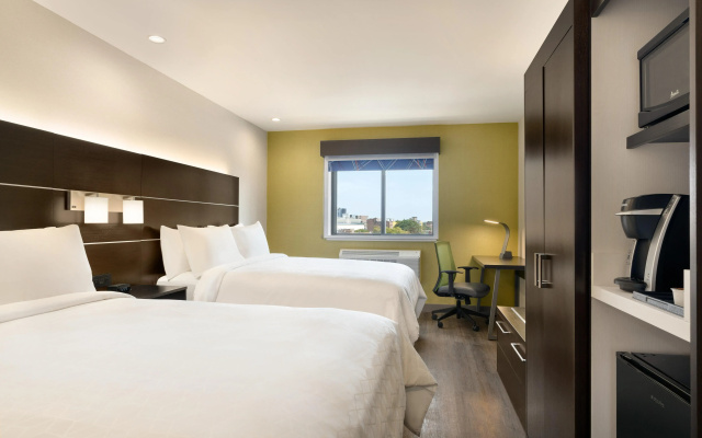 photo 3 of Holiday Inn Express Jamaica - JFK AirTrain - NYC by IHG
