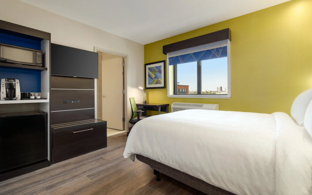 photo 4 of Holiday Inn Express Jamaica - JFK AirTrain - NYC by IHG