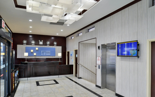 photo 2 of Holiday Inn Express Kennedy Airport