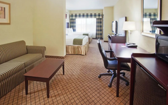 photo 3 of Holiday Inn Express Lodi