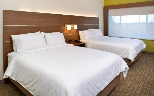 photo 3 of Holiday Inn Express Lodi