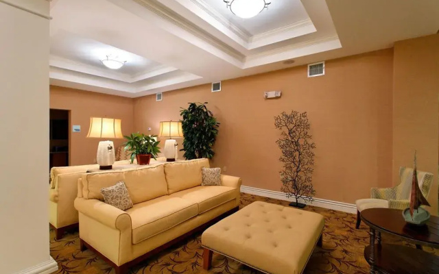 photo 2 of Holiday Inn Express Long Beach