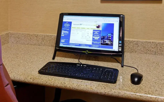 photo 3 of Holiday Inn Express Long Beach