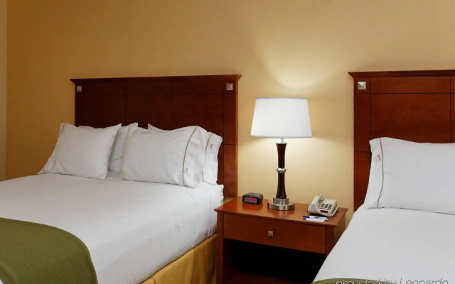 photo 4 of The Inn at Long Beach