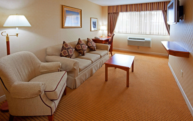 photo 4 of Rockville Centre Hotel - JFK Airport