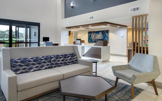 photo 2 of Holiday Inn Express Marietta - Atlanta Northwest by IHG