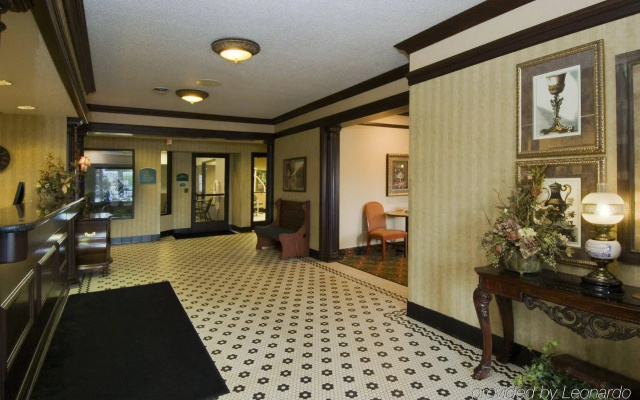 photo 2 of Holiday Inn Express Marshall by IHG