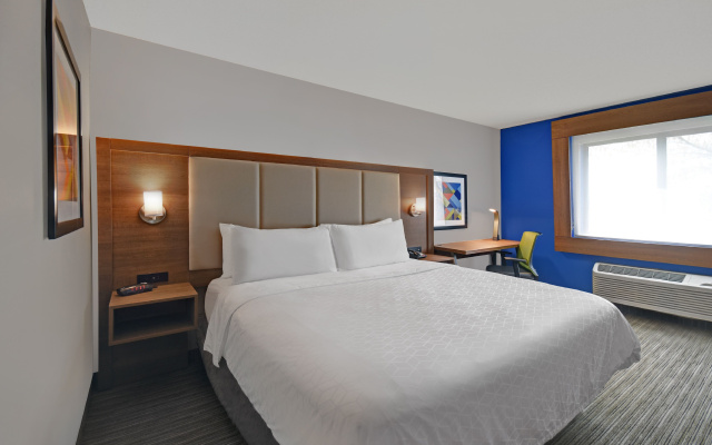photo 4 of Holiday Inn Express Marshall by IHG