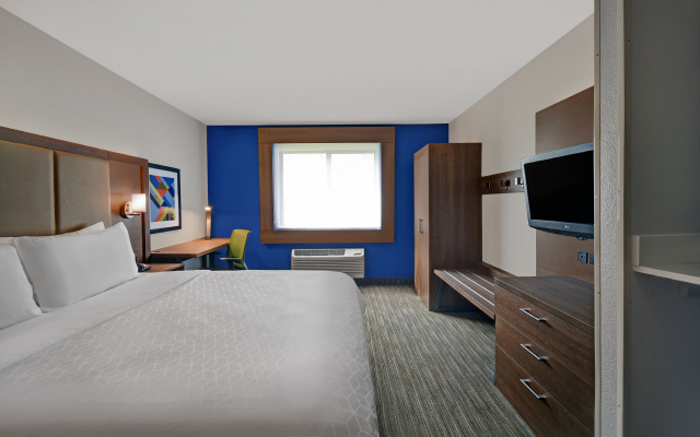 photo 5 of Holiday Inn Express Marshall by IHG