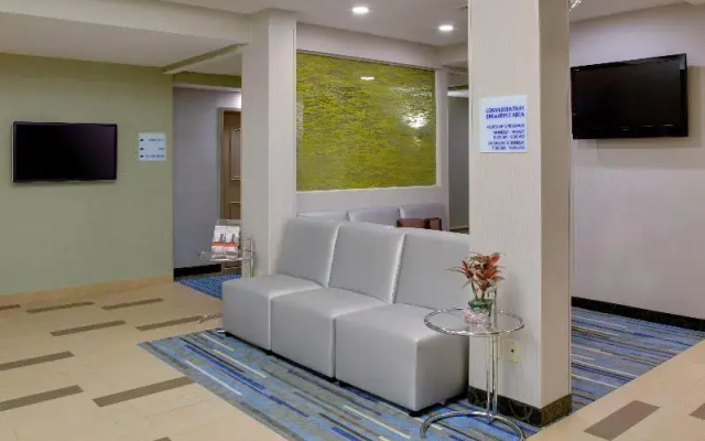 photo 2 of Holiday Inn Express Meadowlands Area